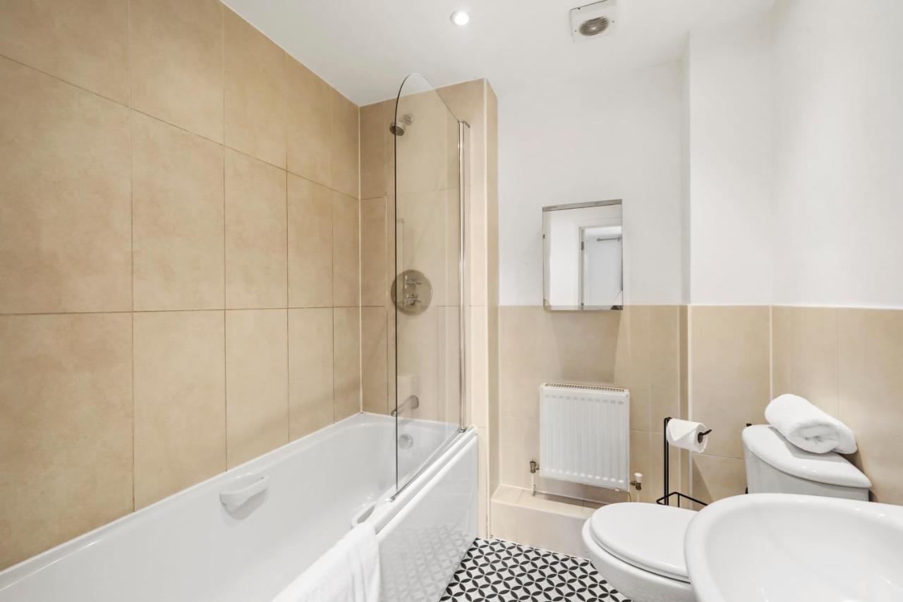 Luxnightzz - Two Bed - Close To North Station And Hospital Колчестър Екстериор снимка