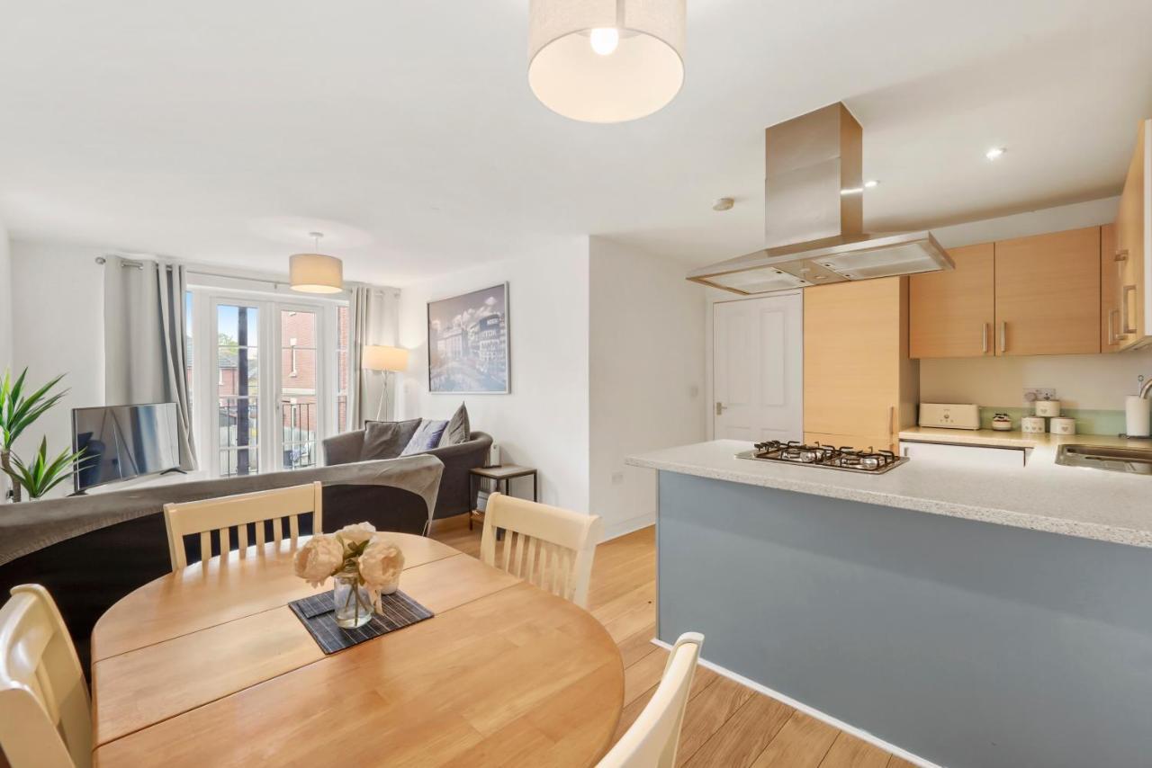 Luxnightzz - Two Bed - Close To North Station And Hospital Колчестър Екстериор снимка